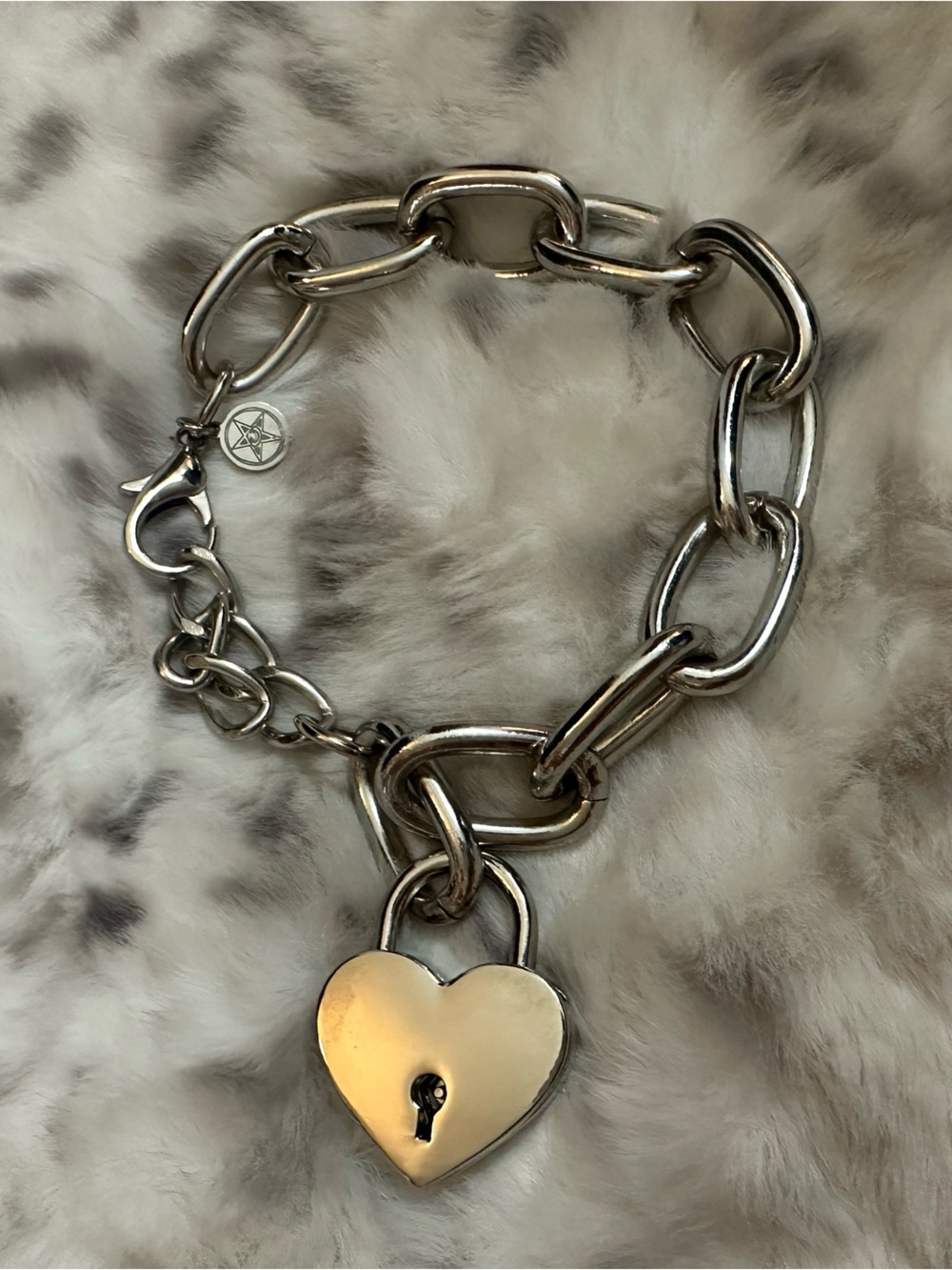 House of Wolves thick chain heart padlock necklace and bracelet set - Picture 4 of 6